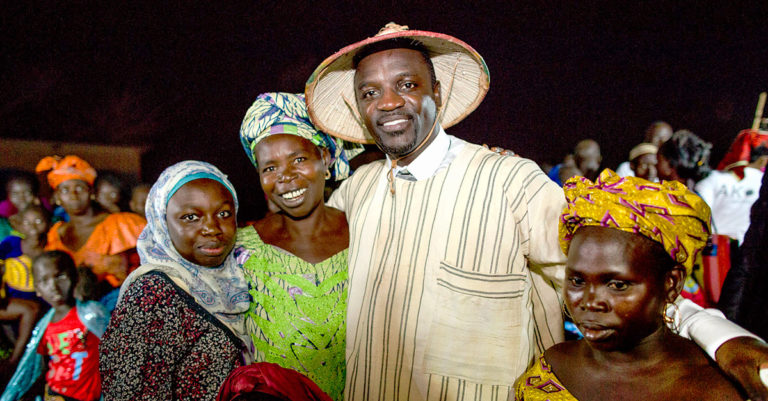 Akon Lighting Africa