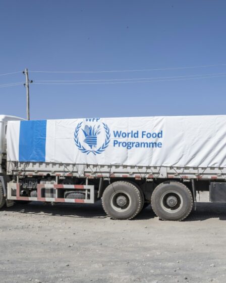 Un camion du Programme alimentaire mondial (PAM) à Adama, le 12 janvier 2023 en Ethiopie. crédit photo: @/afriquinfos