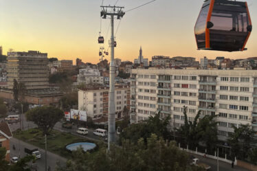 Téléphérique urbain d’Antananarivo à Madagascar, réalisé par POMA, plus longue ligne d’Afrique