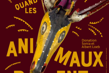 Masque antilope chevaline en bois peint avec marionnettes sogo bò, exposition Au Mali quand les animaux dansent, musée des Confluences Lyon 2026