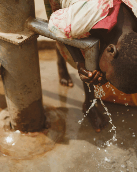 L'eau potable pour tous : les innovations africaines qui hydratent un continent
