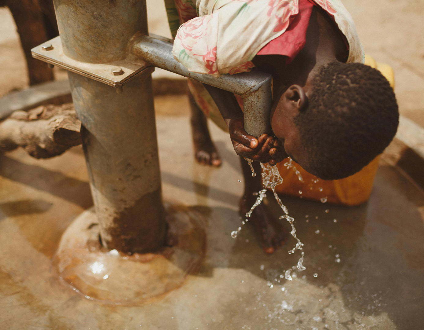 L'eau potable pour tous : les innovations africaines qui hydratent un continent